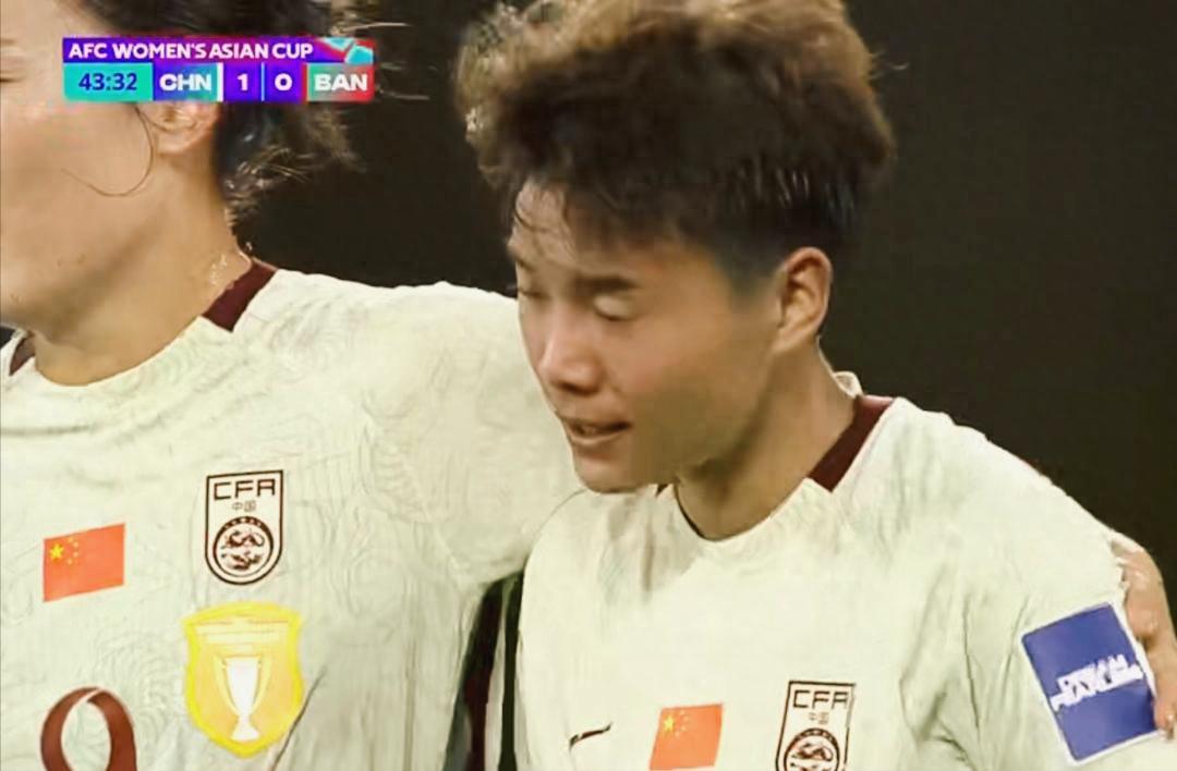 高兴不起来!中国女足2-0开门红,踢得混乱险丢球,这样踢难卫冕