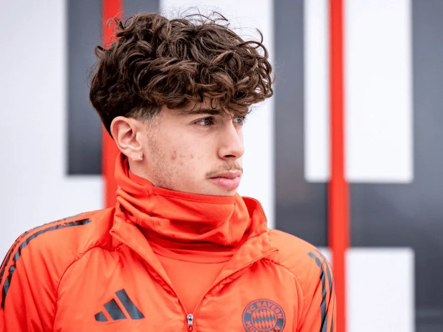 德天空:19岁中场戴伯尔接近与拜仁续约,他今夏可能被外租